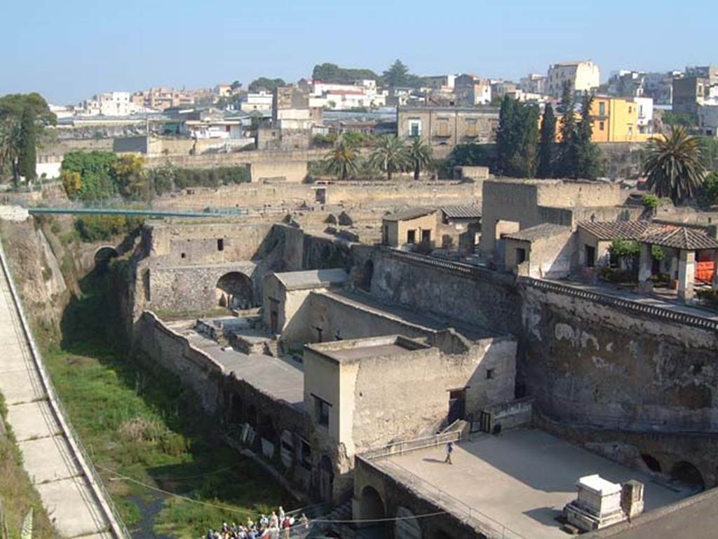 Herculaneum, May 2001. Looking north-west from the roadway above Suburban Baths, on right. Photo courtesy of Current Archaeology.